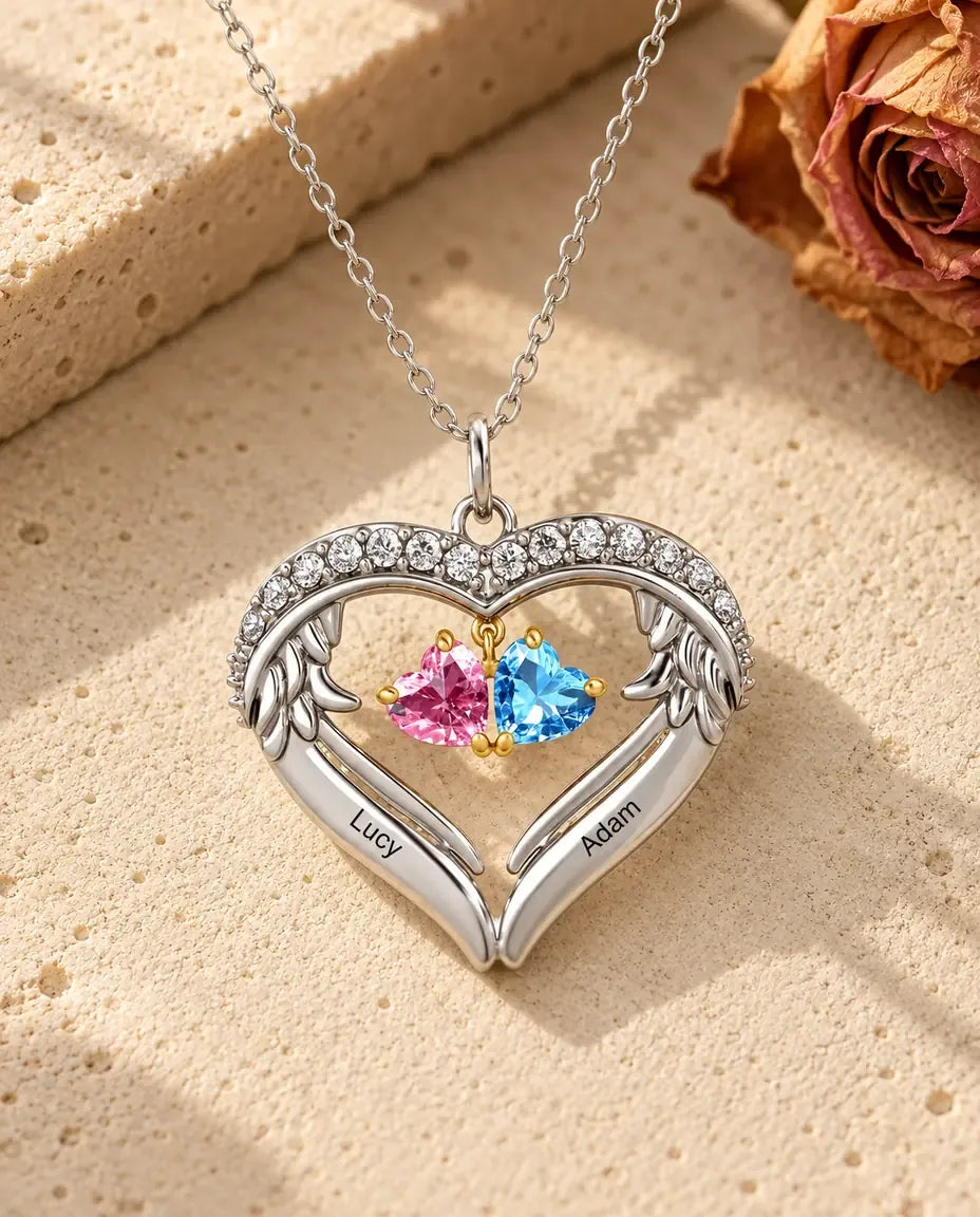 Gepersonaliseerde Ketting met Gevleugeld Hart - vooraanzicht in zilver