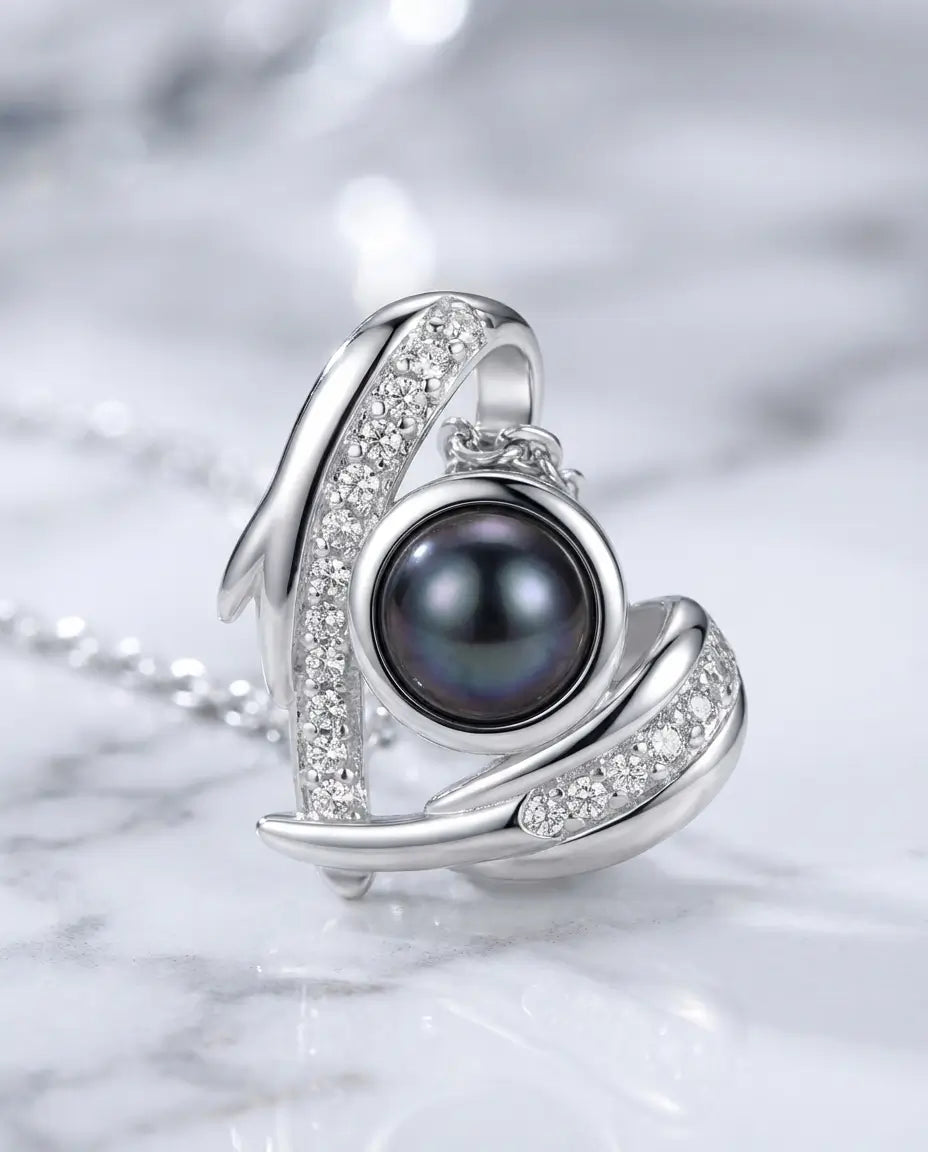 Ketting met Foto Erin – Hart Omarmd door een Engelenvleugel, 925 Sterling Zilver