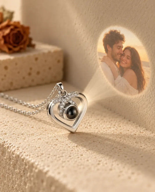 Ketting met Foto Erin - projecteert de verborgen foto op de muur