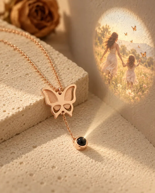 Vlinder Ketting met Foto Erin - projecteert de verborgen foto op de muur