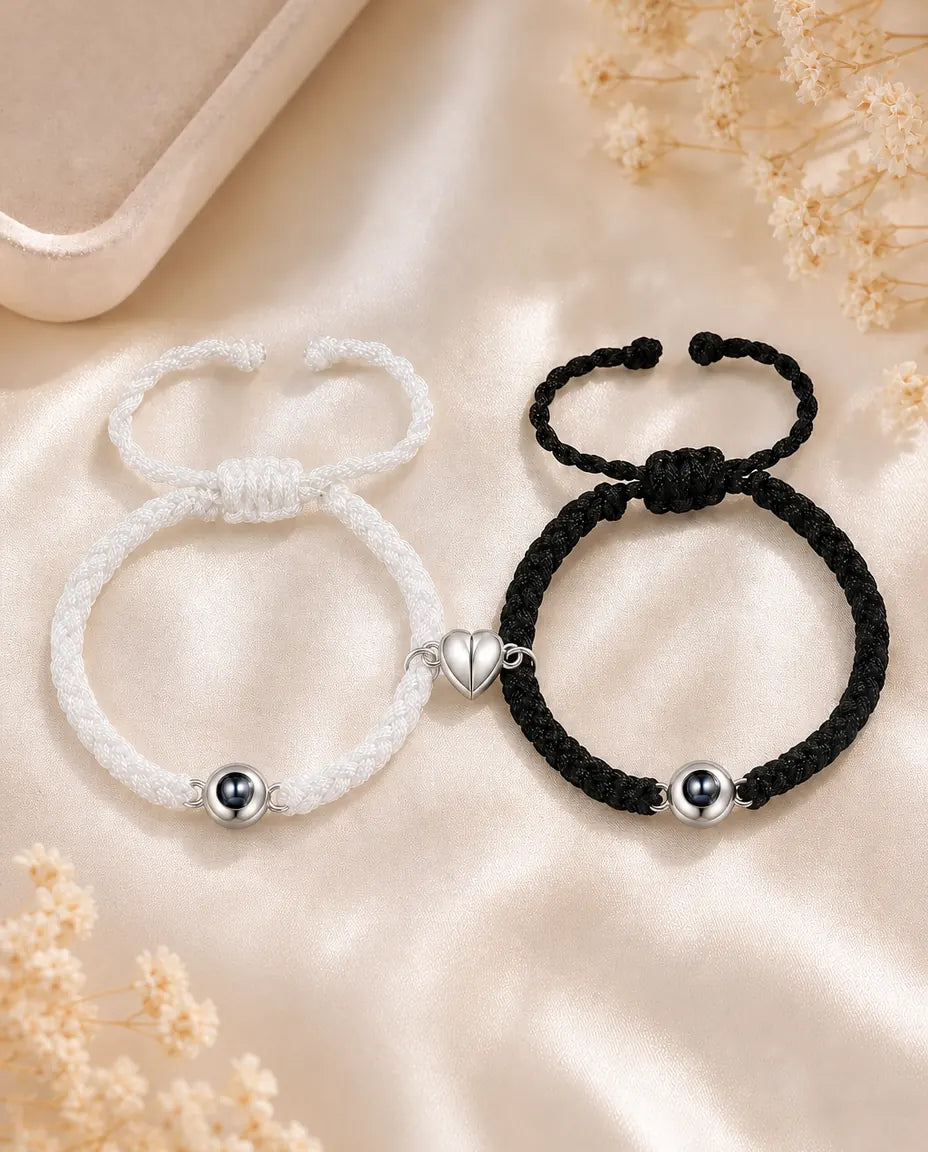 Koppel Armbanden met Foto Erin – Halve Harten met Magneet en Fotokraal van 10 mm, Set van 2