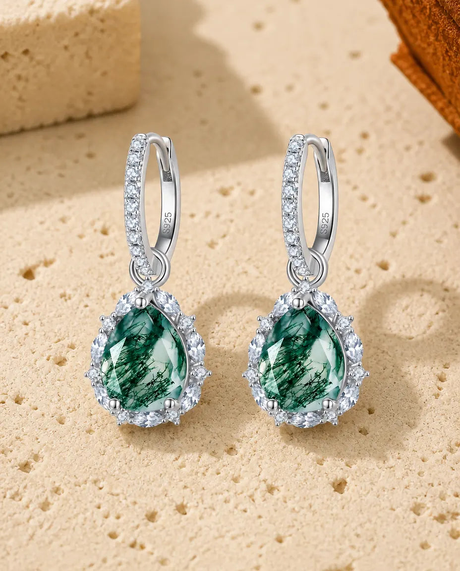 Mosagaat oorbellen met halo - Groene mosagaat in peerslijpsel aan pavé creolen, 925 sterling zilver, cadeau voor haar