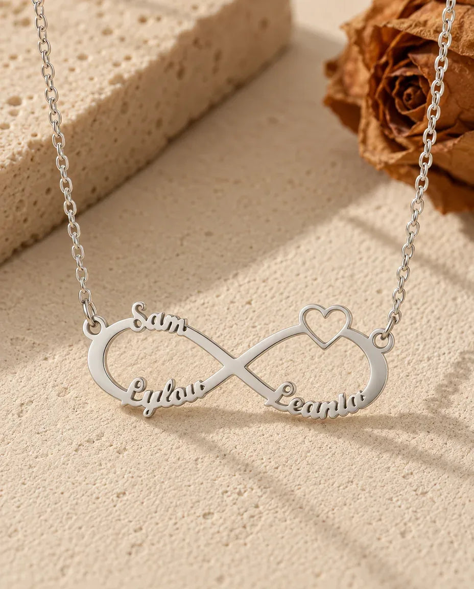 Naamketting met Infinity Symbool - vooraanzicht in zilver