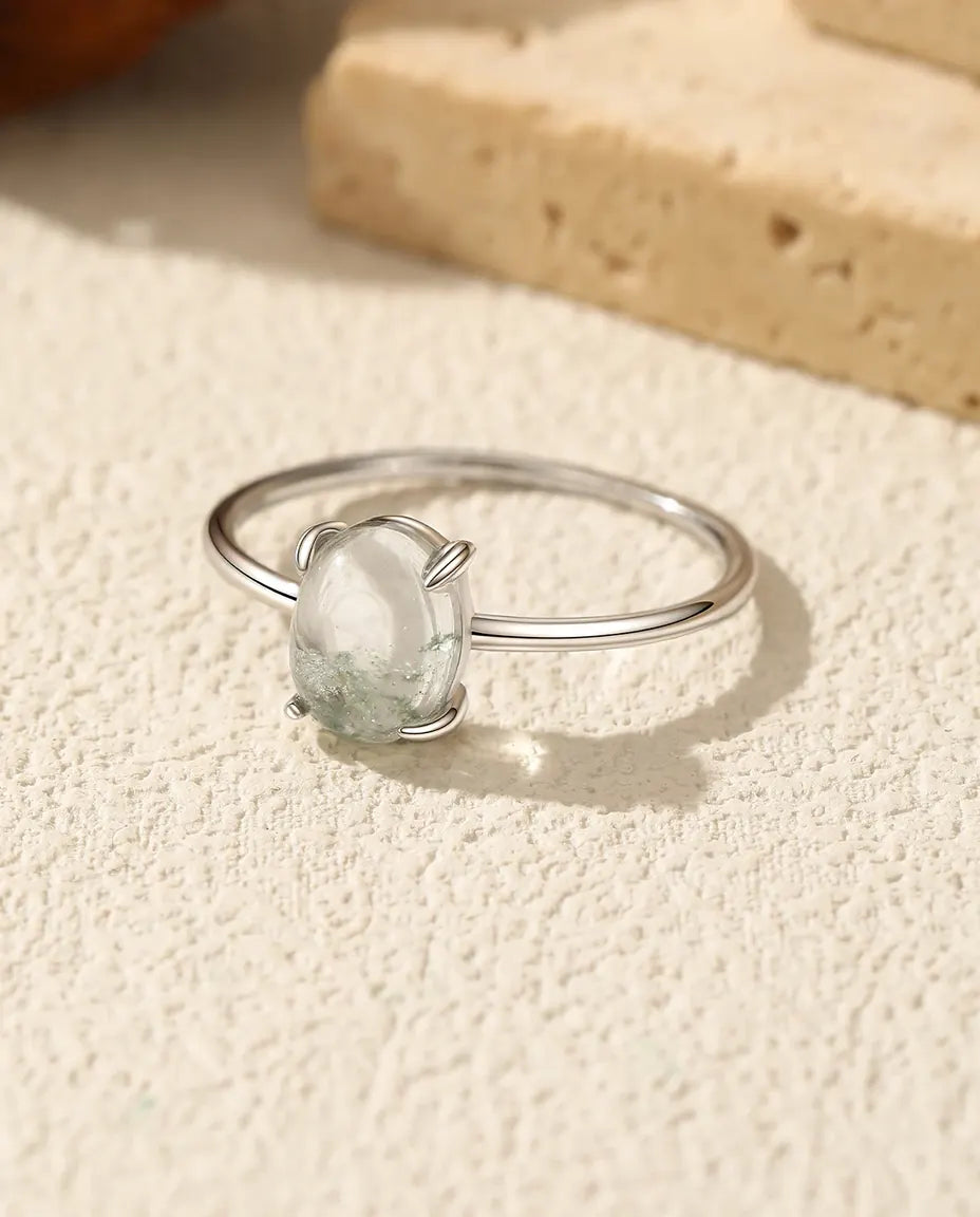 Mosagaat Ring met Ovale Cabochon — Solitaire in 925 Sterling Zilver, Dun Stapelbaar Bandje