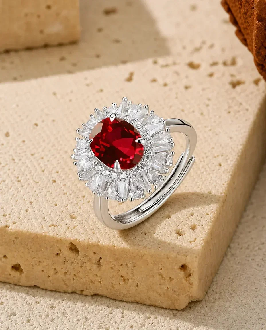 Robijn Ring – Ovale Labgekweekte Steen in Stralenhalo, Oost-West Gezet in 925 Sterling Zilver