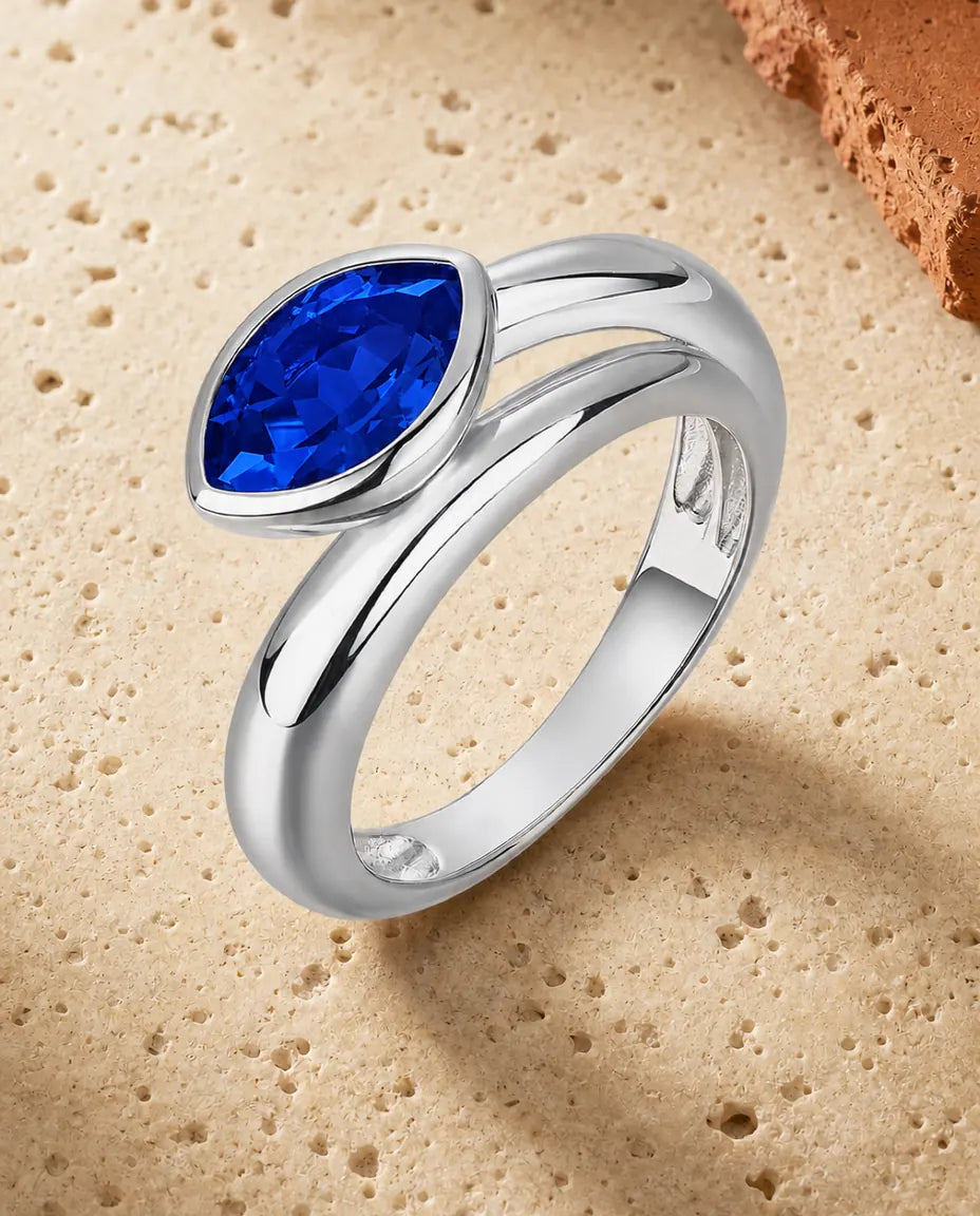 Saffier Ring – Marquise Steen Dwars in Kastzetting, Brede Gespleten Band van 925 Sterling Zilver