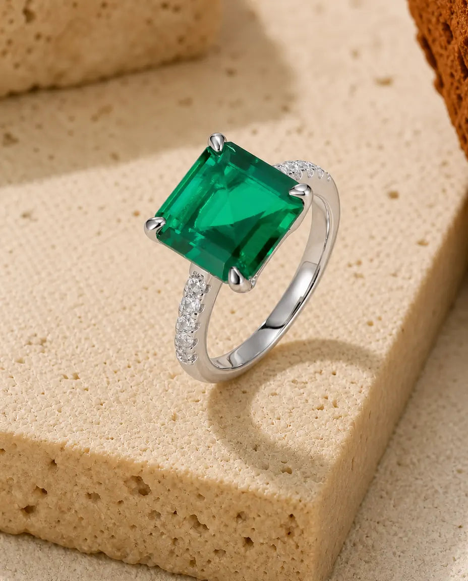 Smaragd Ring – Vierkant Geslepen Labgekweekte Steen op Pavé Band, 925 Sterling Zilver