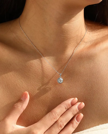 Achthoekige Halo Ketting - zirkonia in trapslijpsel omringd door pavé, ketting 40+5 cm, 925 sterling zilver