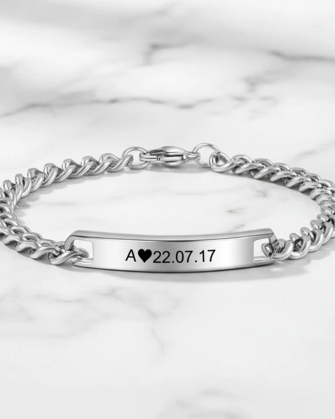 Gegraveerde Armband met Balk – Initiaal en Datum op Gourmetschakel, voor Haar of voor Hem