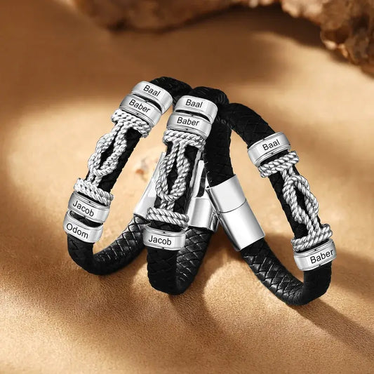 Gegraveerde Herenarmband – Zwart Leer met Stalen Naamplaat, tot 4 Namen
