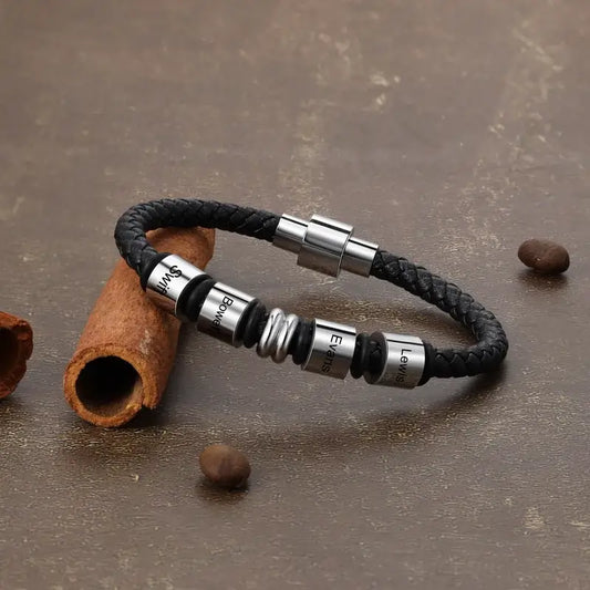Gegraveerde Herenarmband – Zwart Leer met Roestvrij Staal en tot 4 Namen, 19 cm