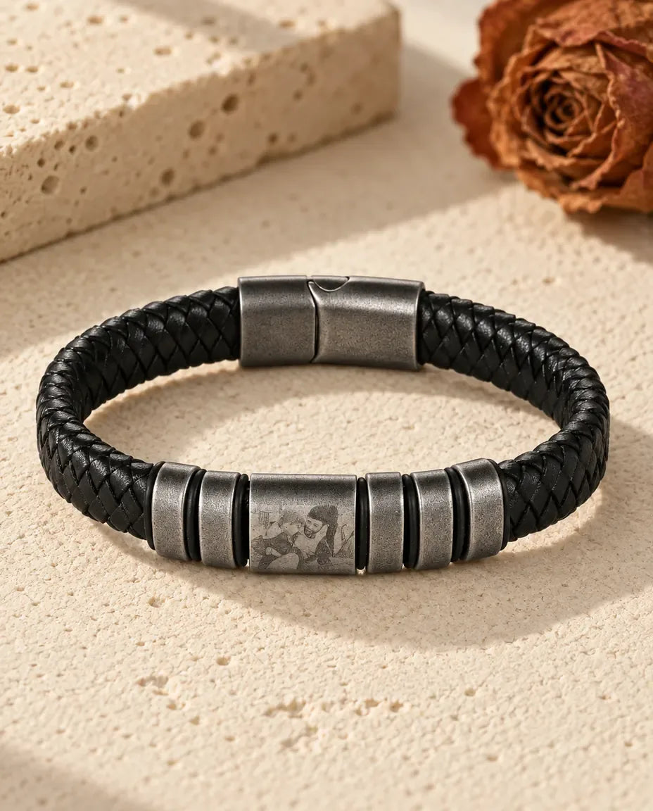 Gegraveerde Herenarmband - plat neergelegd