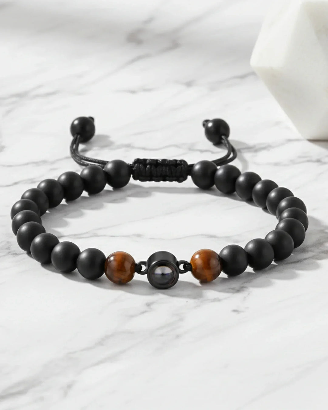 Herenarmband met Foto Erin – Kralen van Natuurlijke Lavasteen, Cadeau voor Hem