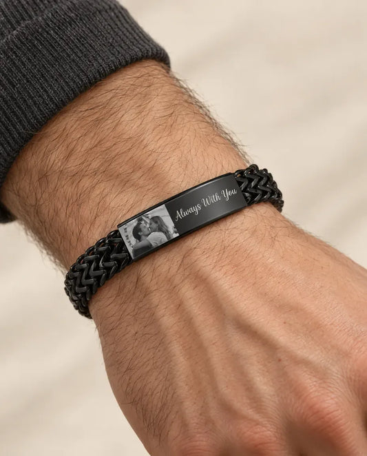 Herenarmband met Foto - gedragen door een model