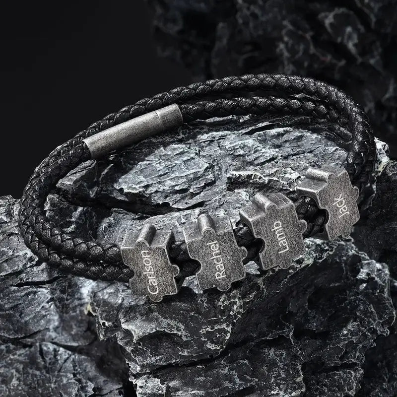 Gegraveerde Herenarmband – Zwart Leer met tot 4 Puzzelkralen van Roestvrij Staal, 19 cm