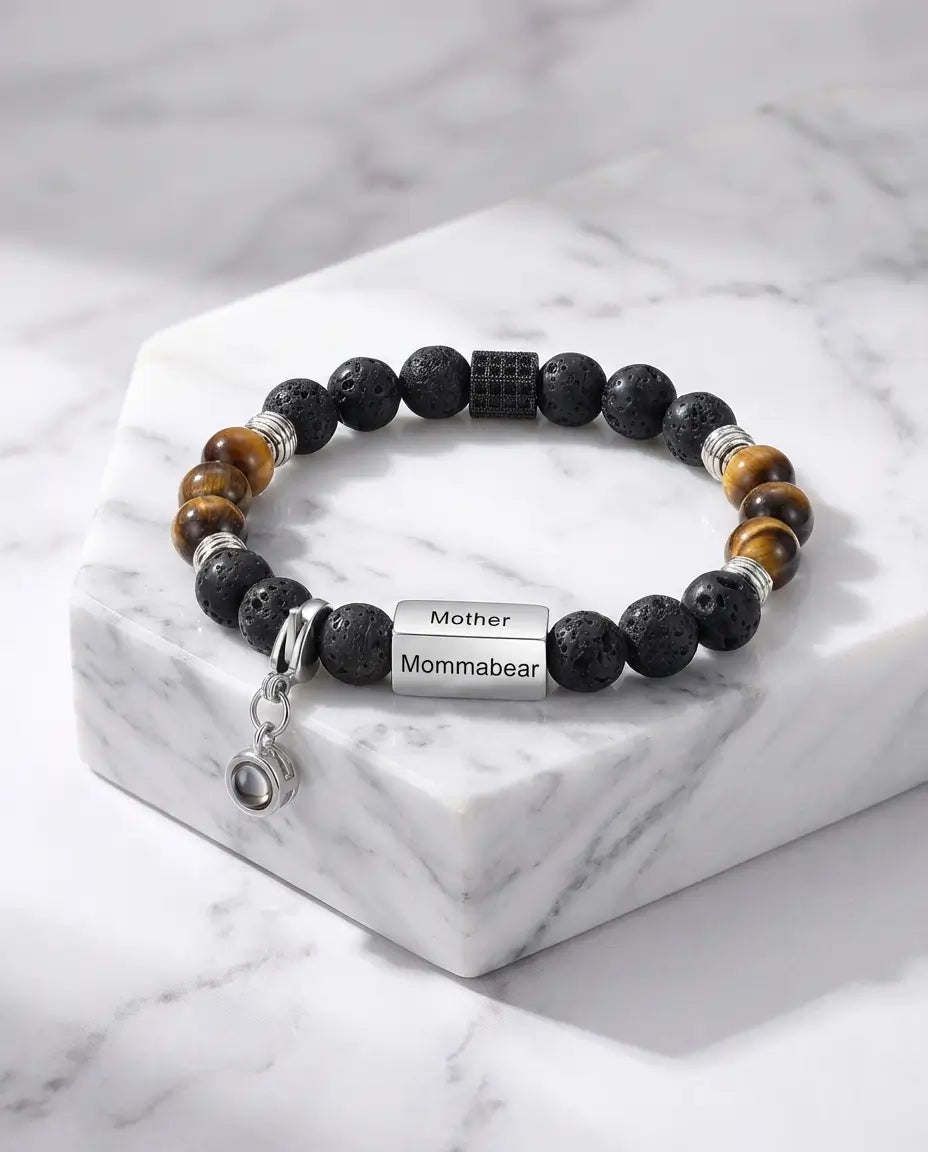 Armband met Foto Erin – Tijgeroog en Lavasteen met Gegraveerde Naambalk voor 4 Namen