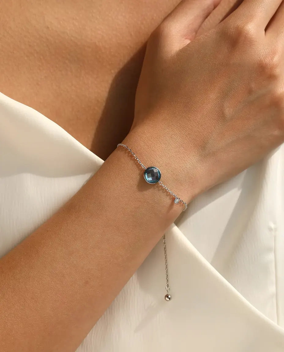 Armband met blauwe zirkonia - 8 mm schaakbordslijpsel aan jasseron met schuifsluiting, 925 sterling zilver