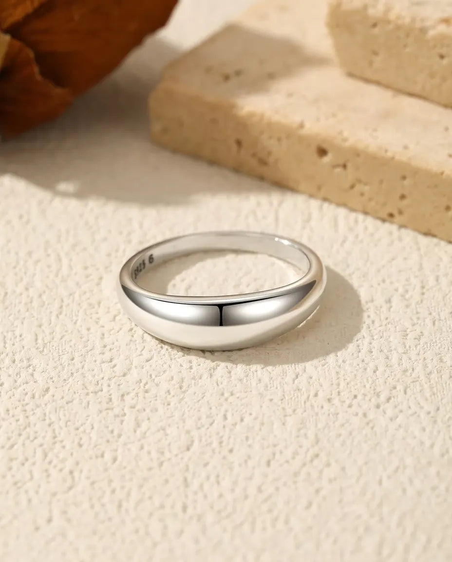 Bolle ring in zilver - gepolijste band met halfrond profiel van 1,9 mm in massief 925 zilver, maten 5 tot 9