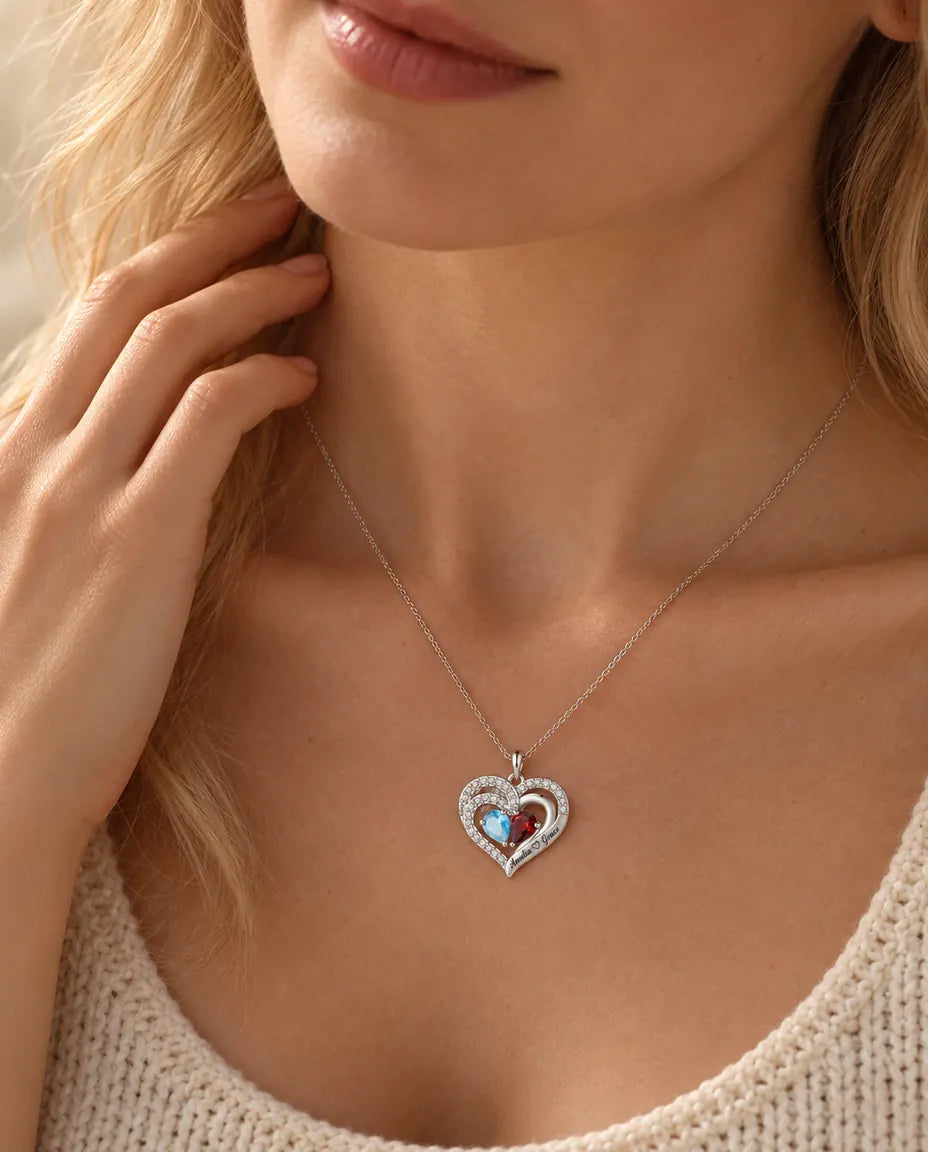 Gepersonaliseerde Geboortesteen Ketting met 2 Namen - dubbel hart hanger met twee druppelstenen, gerhodineerd