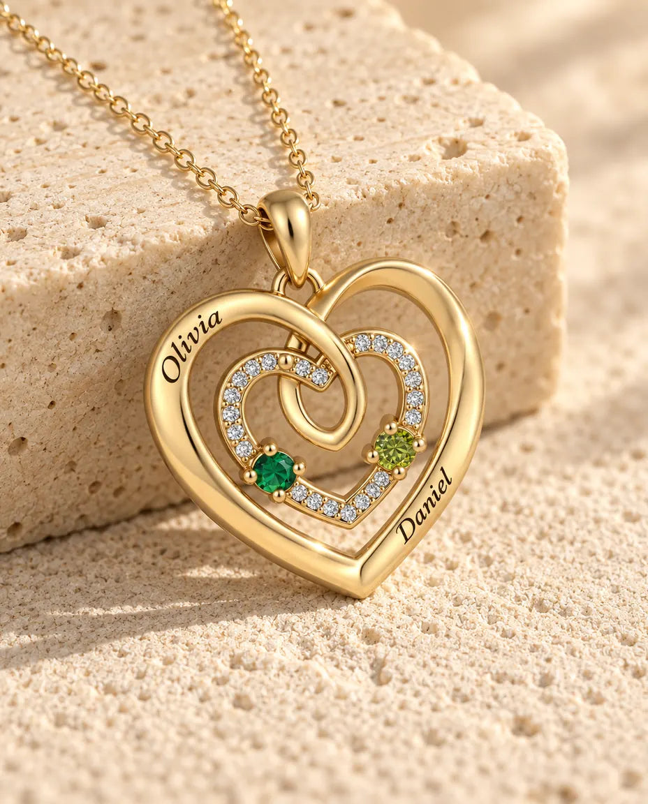 Gepersonaliseerde Geboortesteen Ketting met 2 Namen - gouden drievoudig hart met twee geboortestenen