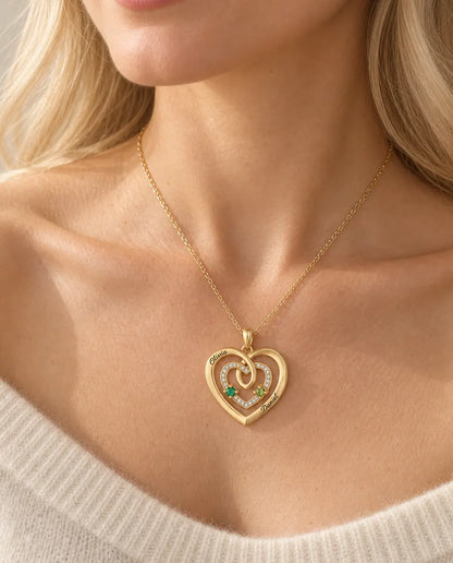 Gepersonaliseerde Geboortesteen Ketting met 2 Namen - gouden drievoudig hart met twee geboortestenen