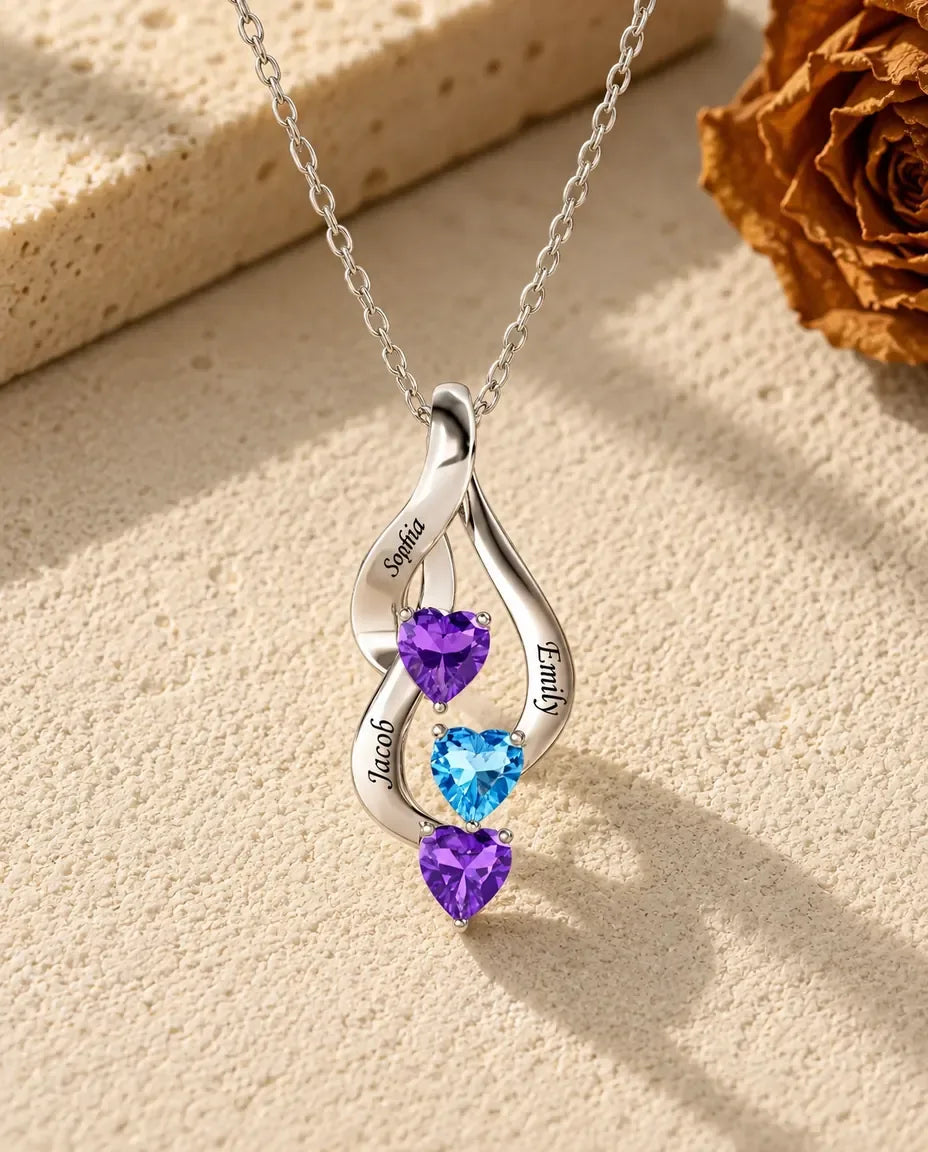Geboortesteen Ketting met 3 Hartjes en 3 Namen — 925 Sterling Zilver - vooraanzicht in zilver