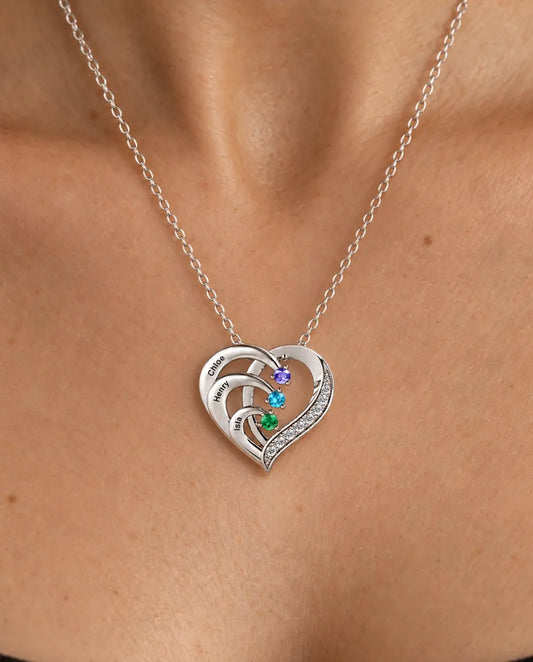 Ketting met Geboortesteen - gedragen door een model