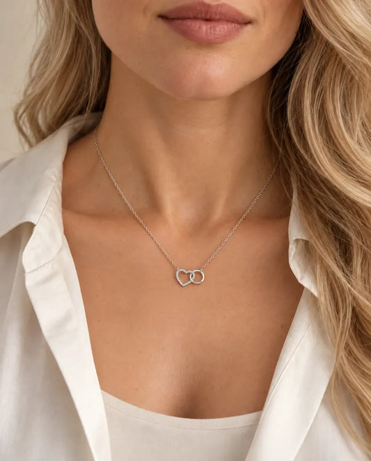 Gepersonaliseerde Ketting - gedragen door een model