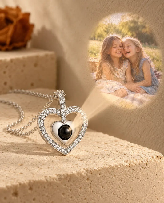 Ketting met Foto Erin - projecteert de verborgen foto op de muur