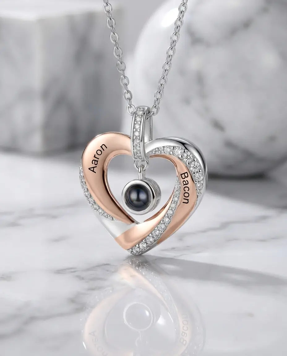 Ketting met Foto Erin – Hart met Zirkonia en Twee Gegraveerde Namen, 925 Sterling Zilver