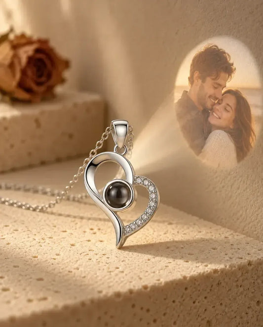 Ketting met Foto Erin - projecteert de verborgen foto op de muur