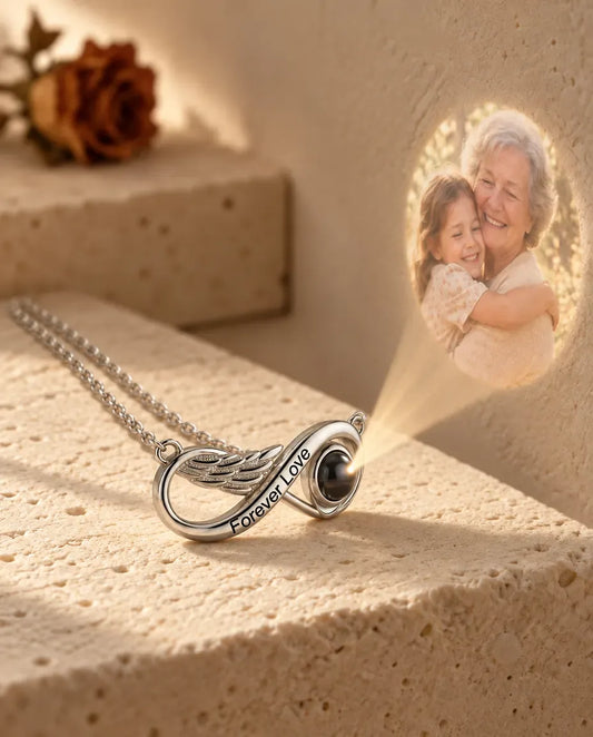 Ketting met Foto Erin - projecteert de verborgen foto op de muur