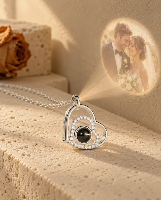 Ketting met Foto Erin - projecteert de verborgen foto op de muur