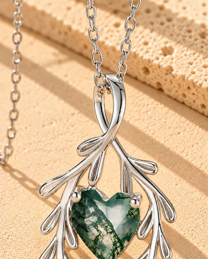 Mosagaat Ketting Hart met Takjes in 925 Sterling Zilver - close-up van de mosagaat en de zetting