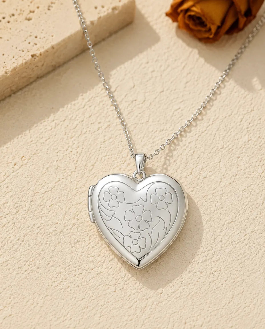 Hart Medaillon met 2 Foto's - medaillon met gegraveerde bloemen en parelmoeren achterkant, zilver of goud, ketting 50+5 cm