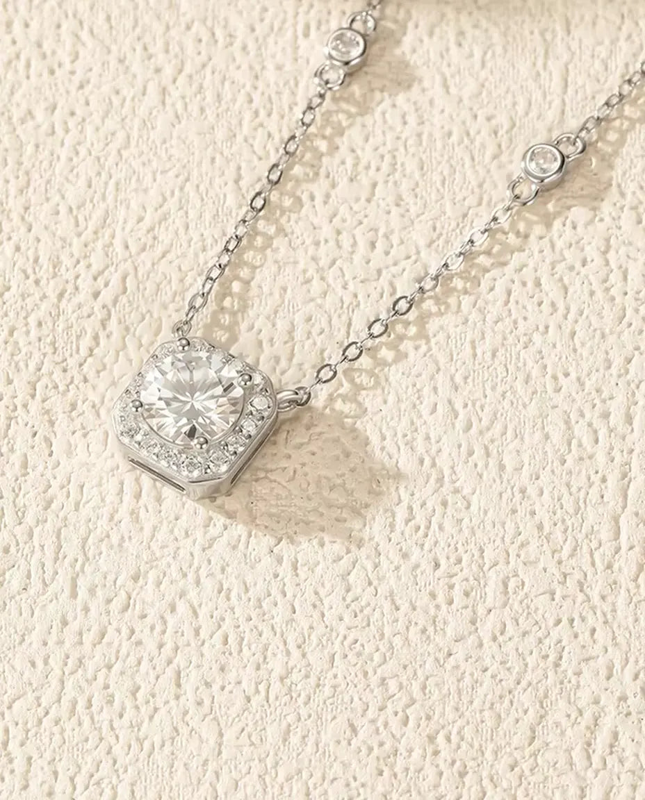 Moissaniet Ketting 1 karaat - hanger met kussenvormige halo en zirkonia's in de ketting, kleur D VVS1, 925 sterling zilver