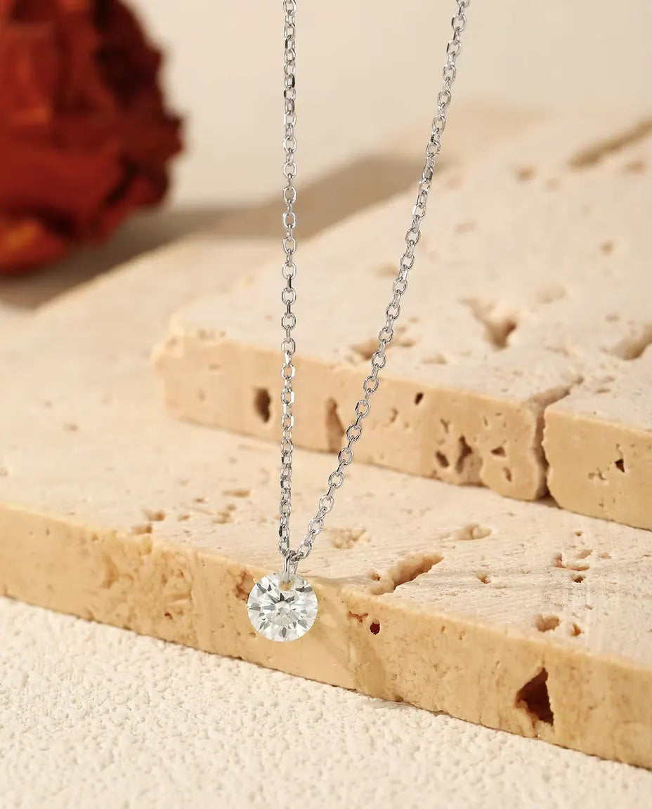 Moissanite Ketting met Solitair in 925 Sterling Zilver – Hanger in Briljantslijpsel van 0,1, 0,3 of 0,5 Karaat, Fijne Ketting voor Elke Dag