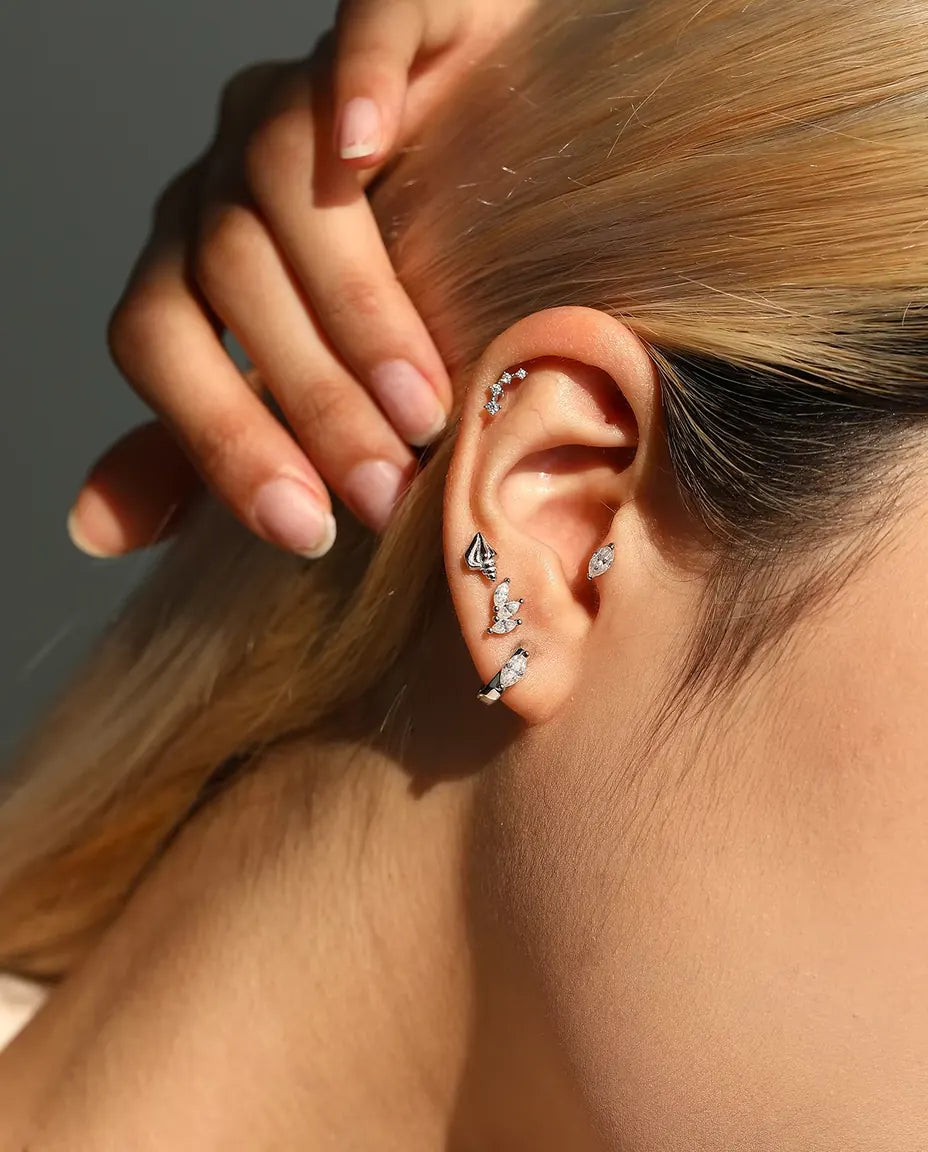 Moissanite Klapoorringen Marquise - per oorbel een steen van 0,30 ct 3 x 6 mm, ring van 11,5 mm, 925 sterling zilver