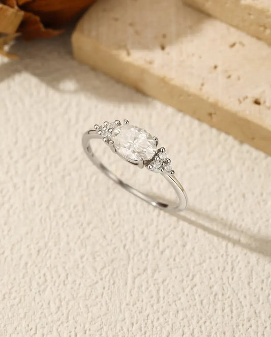 Ovale Moissanite Ring – 1 karaat kleur D zuiverheid VVS in 925 sterling zilver, zirkonia op de schouders, maten 5 tot 9