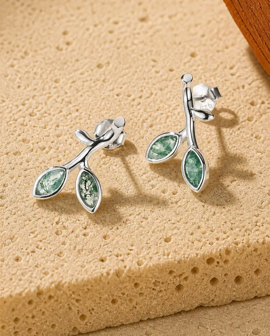 Mosagaat oorstekers - Twee marquise blaadjes aan een zilveren scheut, 925 sterling zilver, cadeau voor haar