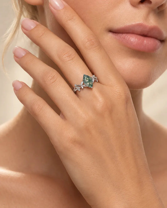 Mosagaat Ring – Marquise Solitaire op Zilveren Ranken met Blaadjes en Zirkonia, Verlovingsring in 925 Sterling Zilver Geïnspireerd op de Natuur