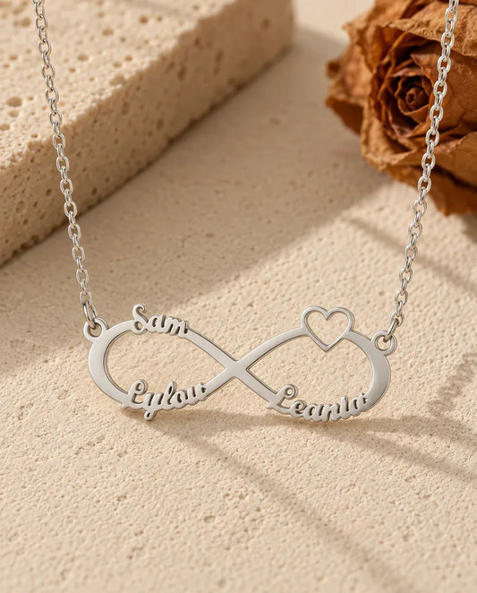 Naamketting met Infinity Symbool - vooraanzicht in zilver