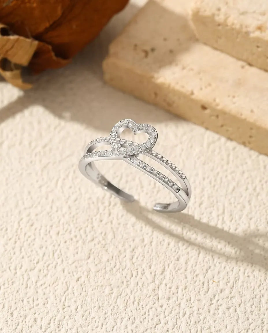 Open hart ring met zirkonia - hart van 8 mm op twee gekruiste banden, 925 zilver, verstelbaar van US 6 tot 9