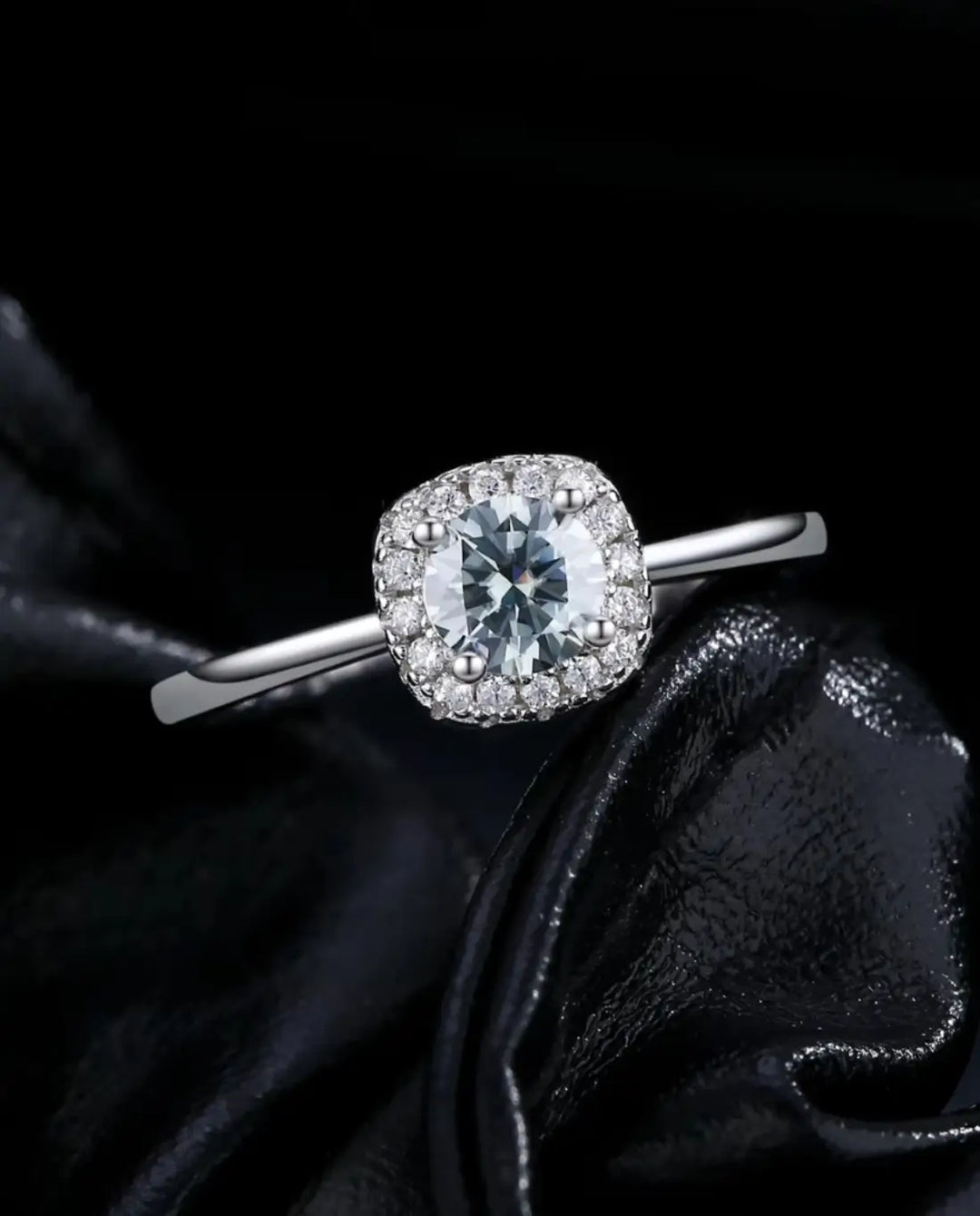 Moissanite Verlovingsring 0,5 ct – Vierkante Halo in Kussenvorm, 925 Sterling Zilver