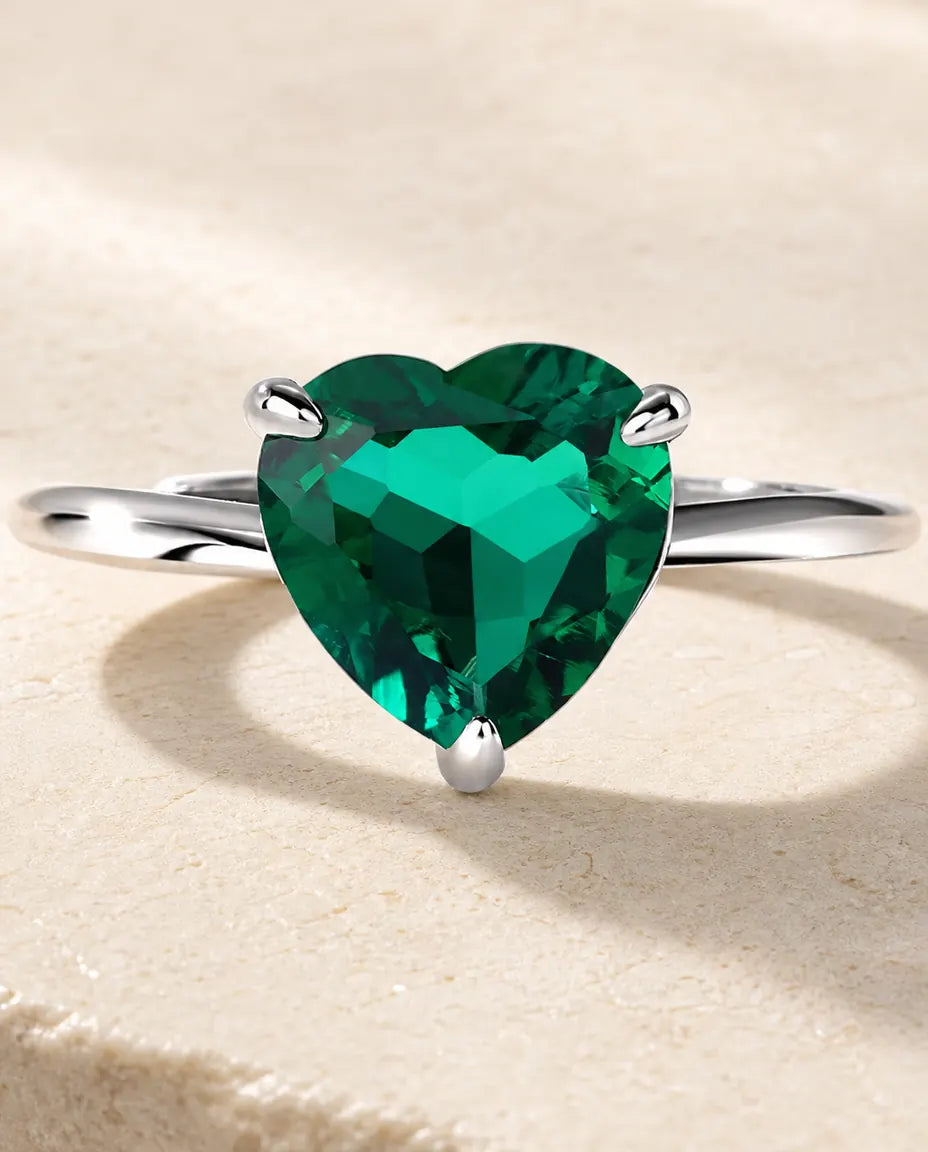 Smaragd Ring met Hartvormige Steen – Labgekweekte Solitaire op Verstelbare Open Band