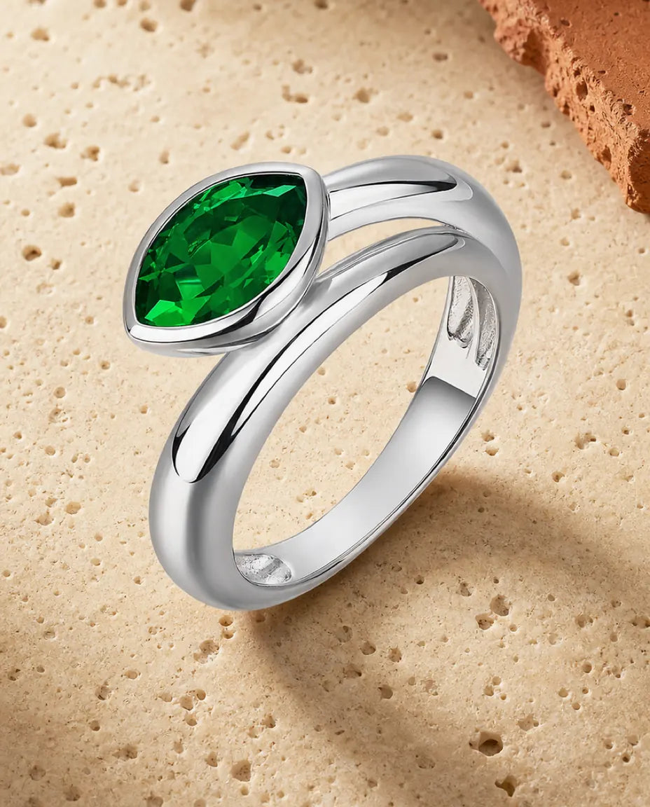 Smaragd Ring – Labgekweekte Marquise van 6 x 10 mm Dwars in Kastzetting, Brede Band van 925 Sterling Zilver