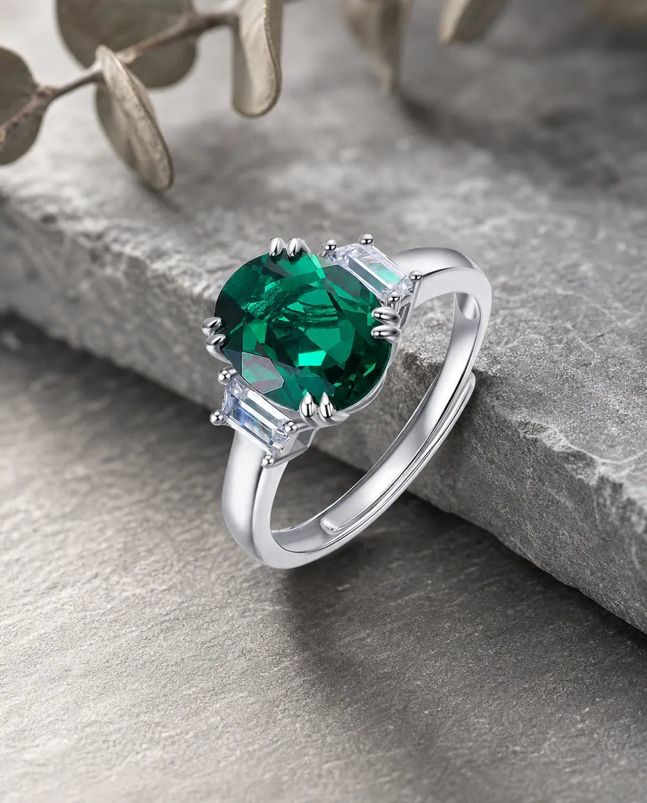 Smaragd Ring – Ovale Labgekweekte Steen van 8 x 10 mm met Baguette Accenten