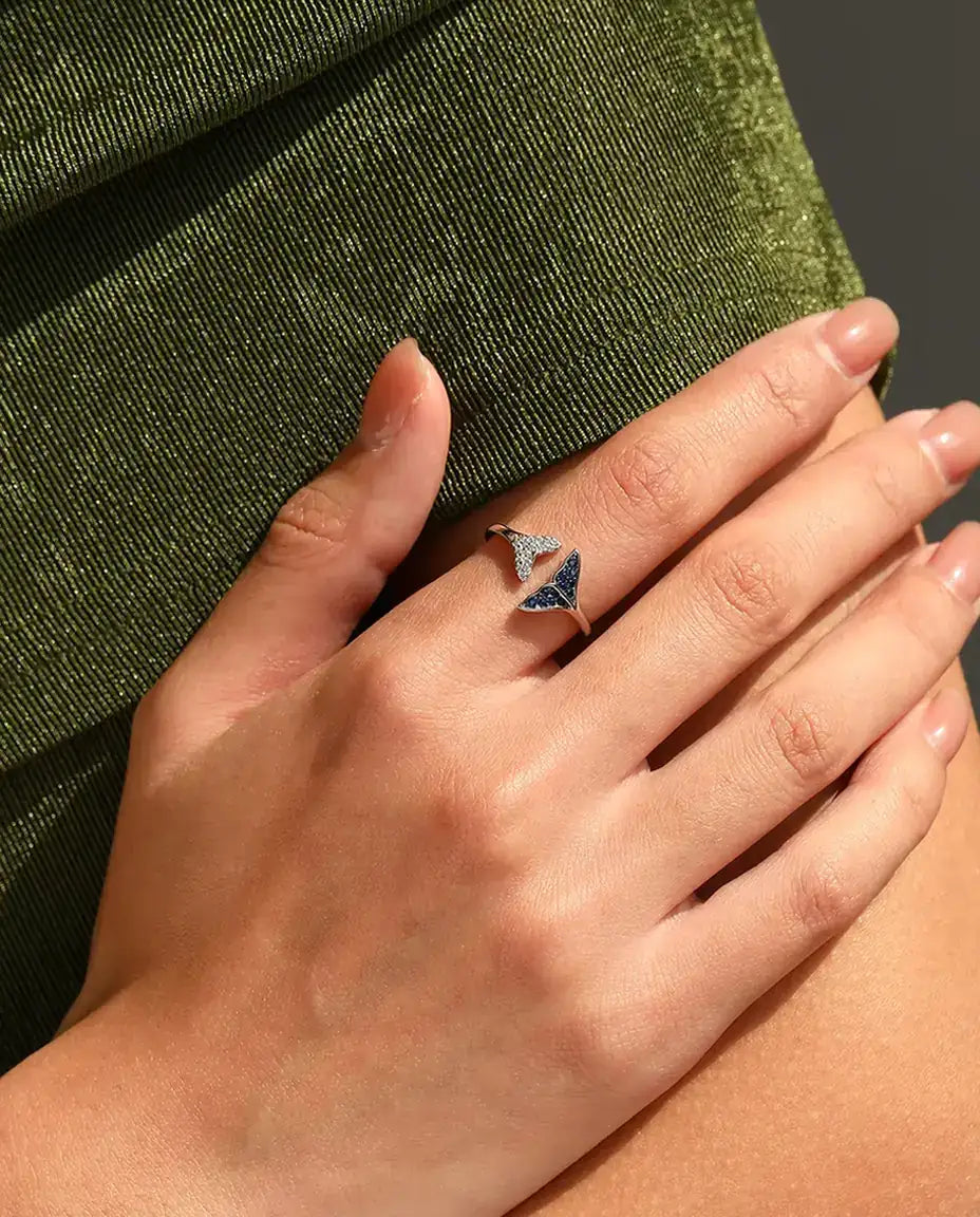 Walvisstaart Ring open verstelbaar - blauwe en witte stenen, maten US 6 tot 9, 925 sterling zilver