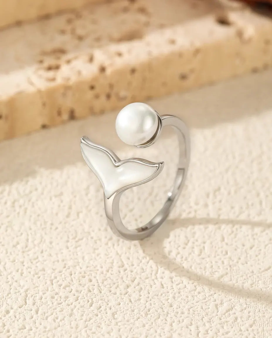 Walvisstaart Ring met Parel - open verstelbare band met witte staart, 925 sterling zilver